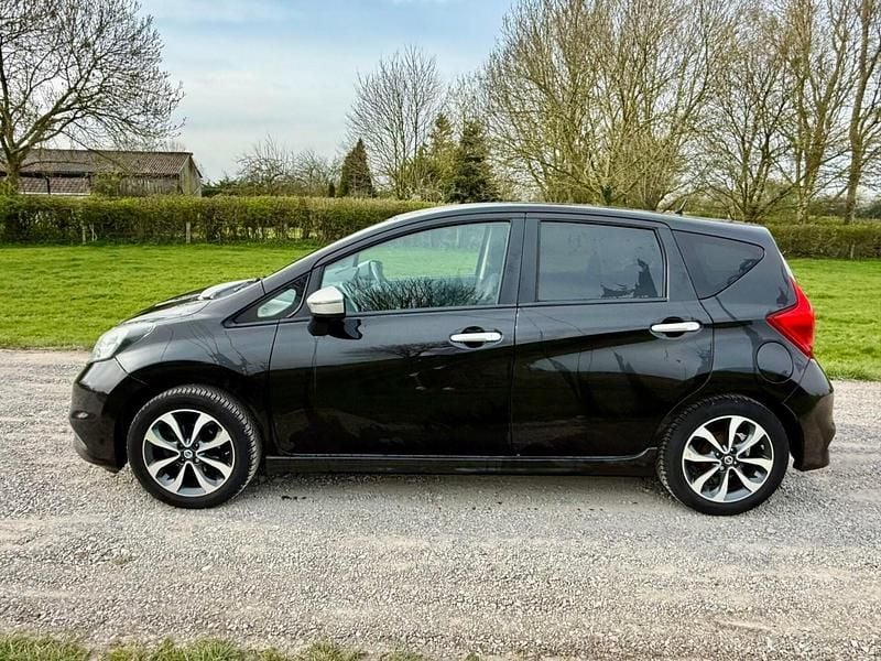 Used Nissan Note N-TEC 80 HP (58 kW) 2016 Black Hatchback