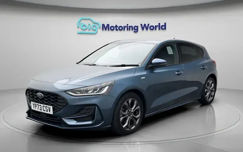 Used Ford Focus ST-Line 125 HP (91 kW) 2023 Blue Hatchback