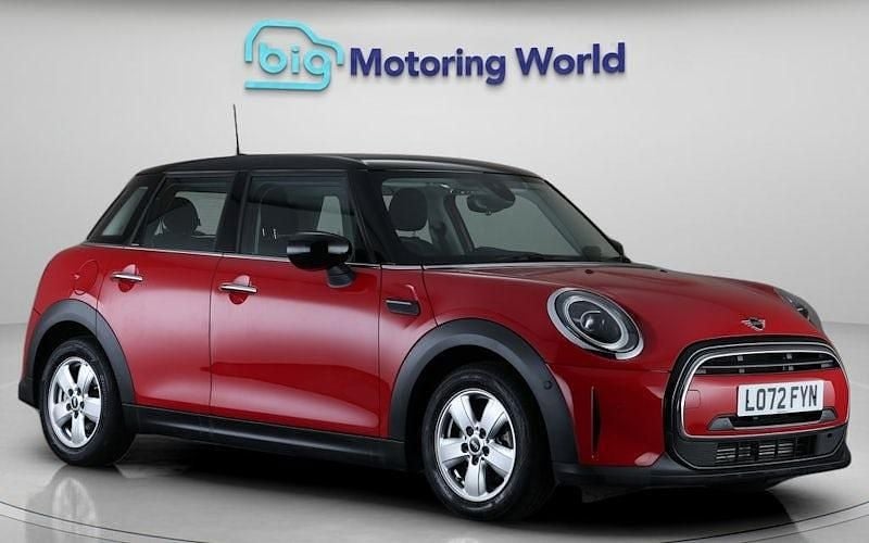 Begagnad Mini Cooper Classic 136 HK (100 kW) 2022 Halvkombi