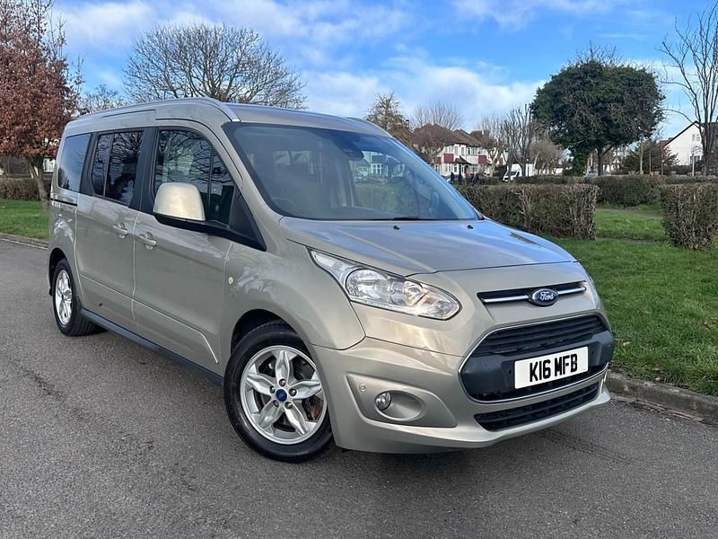 Silver Used 2016 Ford Tourneo Connect Titanium MPV | £10,725 (Good price) - Image 1/4