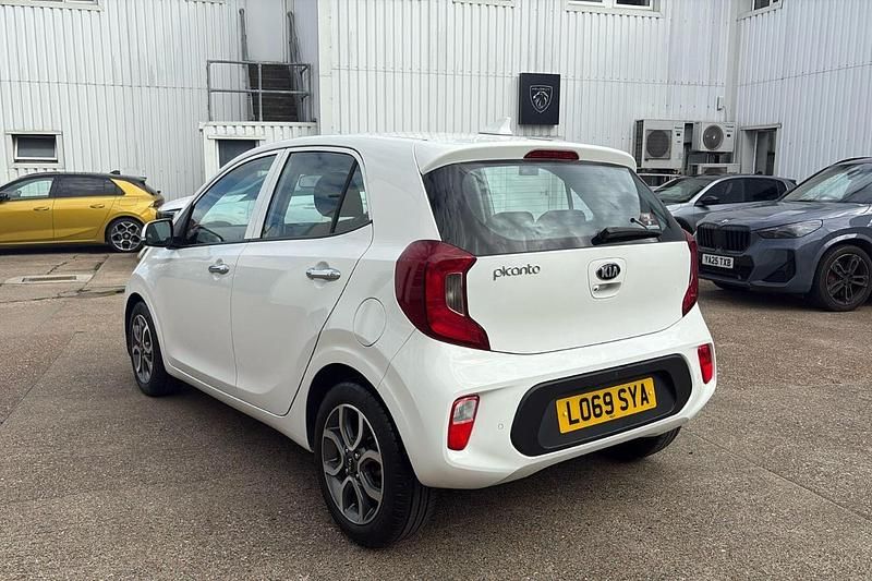 White Used 2019 Kia Picanto 3 Hatchback | £13,795 (A bit pricey) - Image 1/3