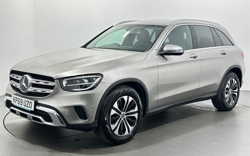 Usado Mercedes GLC220 194 HP (142 kW) 2019 Prateado Carrinha