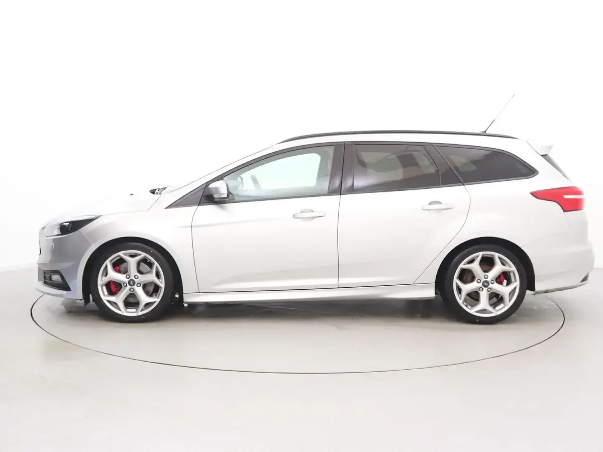 Used Ford Focus ST 185 HP (136 kW) 2015 Silver Estate
