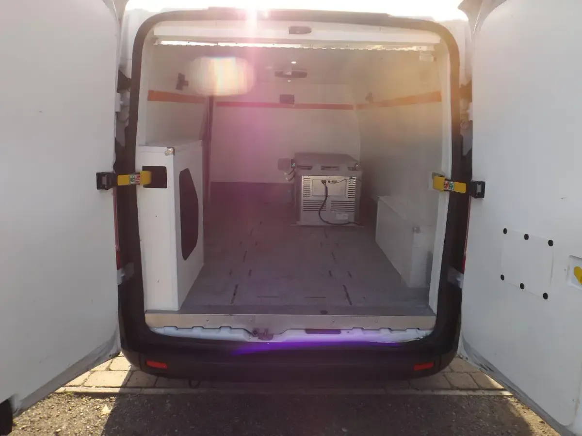 Used Ford Transit Custom 105 HP (77 kW) 2021 White Van