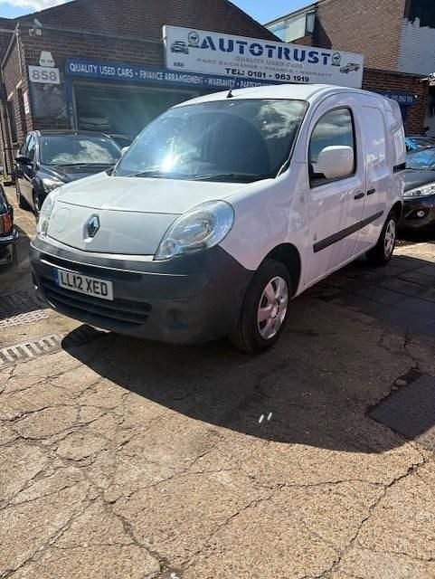 Used Renault Kangoo 44 kW (60 HP) 2012 White MPV