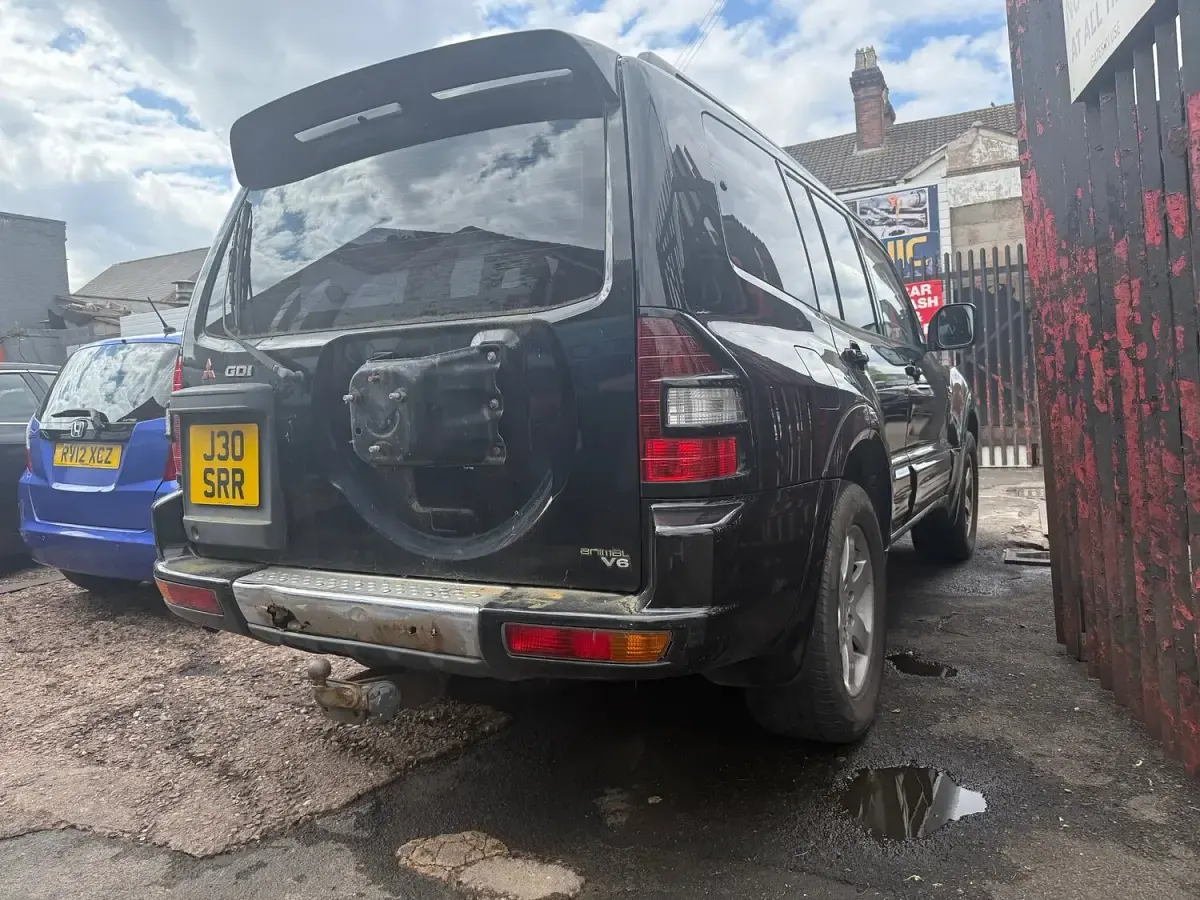 Used Mitsubishi Shogun 2003 Black SUV