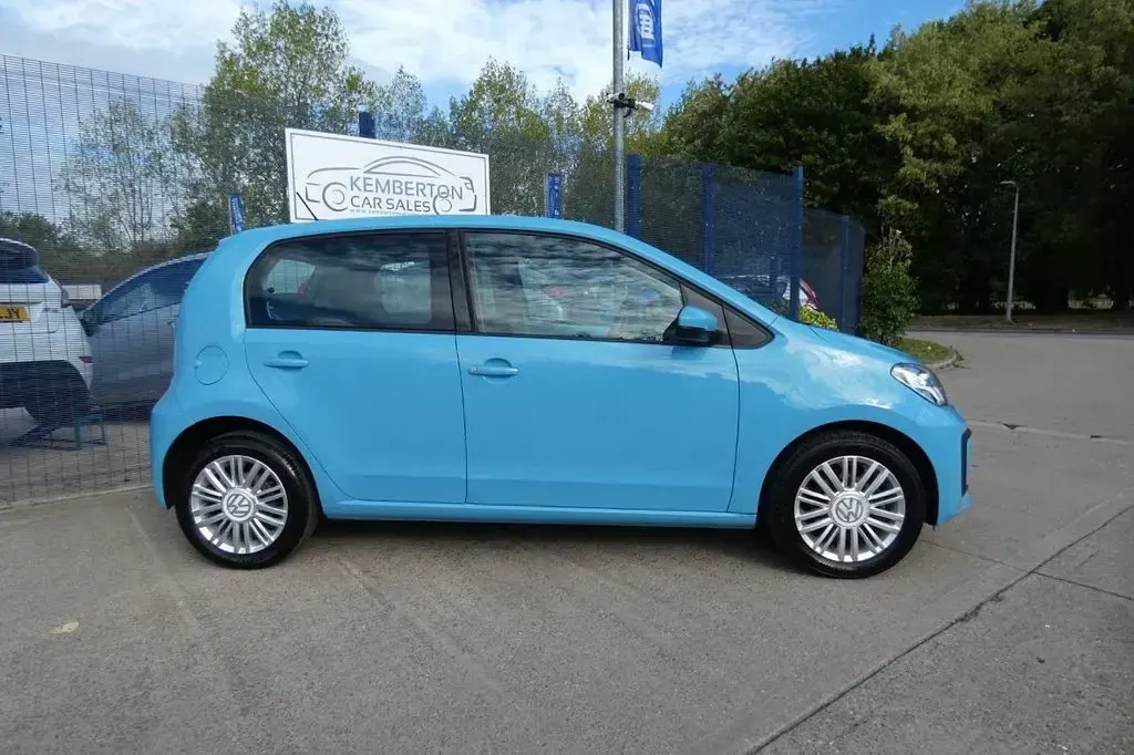 Used VW up! move up! 60 HP (44 kW) 2016 Blue Hatchback