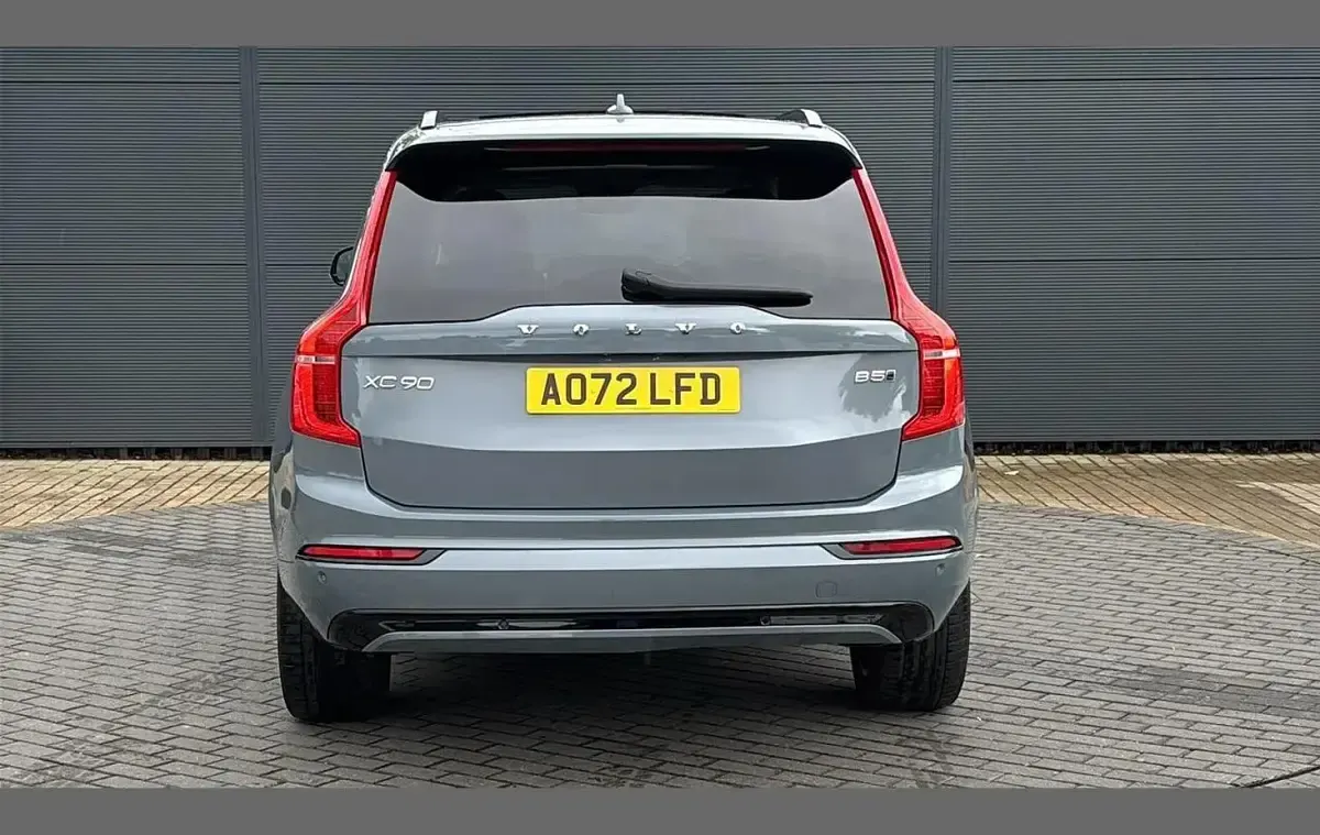 Used Volvo XC90 Plus 235 HP (172 kW) 2023 Grey SUV