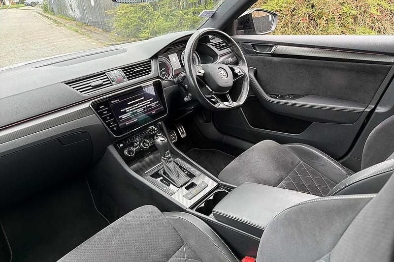 Used Skoda Superb SportlinePlus 187 HP (137 kW) 2021 Grey Estate