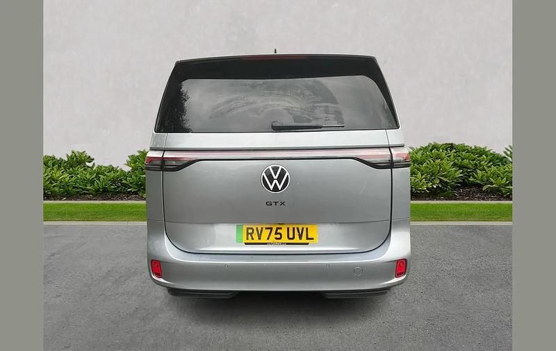 Usado VW ID. Buzz GTX 250 kW (340 HP) 2025 Prateado Monovolume