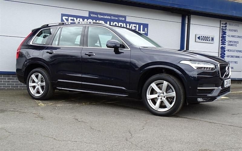 Usado Volvo XC90 Momentum 235 HP (172 kW) 2019 SUV