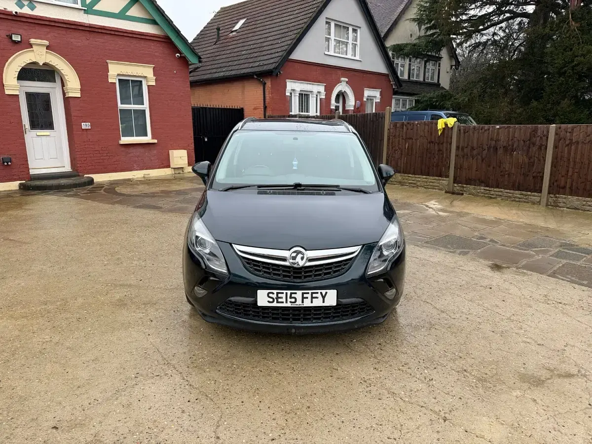 Used Vauxhall Zafira SRi 2015 Green MPV