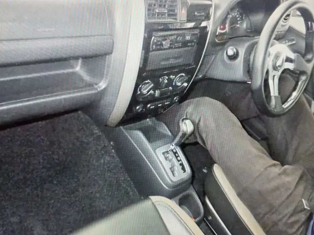 Used Suzuki Jimny Adventure 85 HP (62 kW) 2015 Black SUV