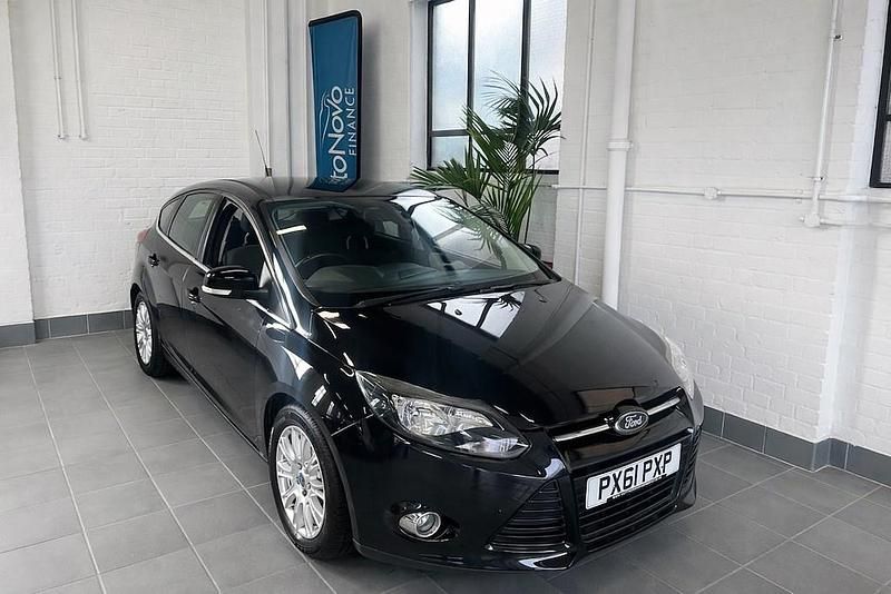 Used Ford Focus Titanium 125 HP (91 kW) 2012 Black Hatchback