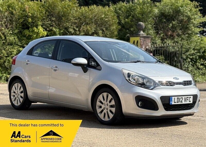 Silver Used 2012 Kia Rio 2 Hatchback | £4,890 (Fair price) - Image 1/2