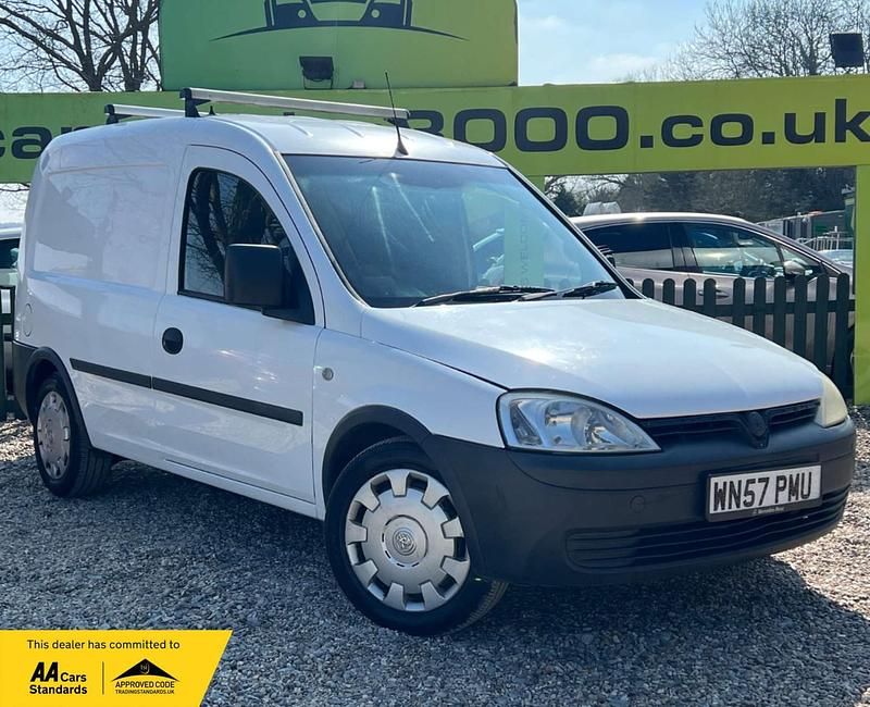 White Used 2007 Vauxhall Combo MPV | £2,350 (Expensive) - Image 1/4