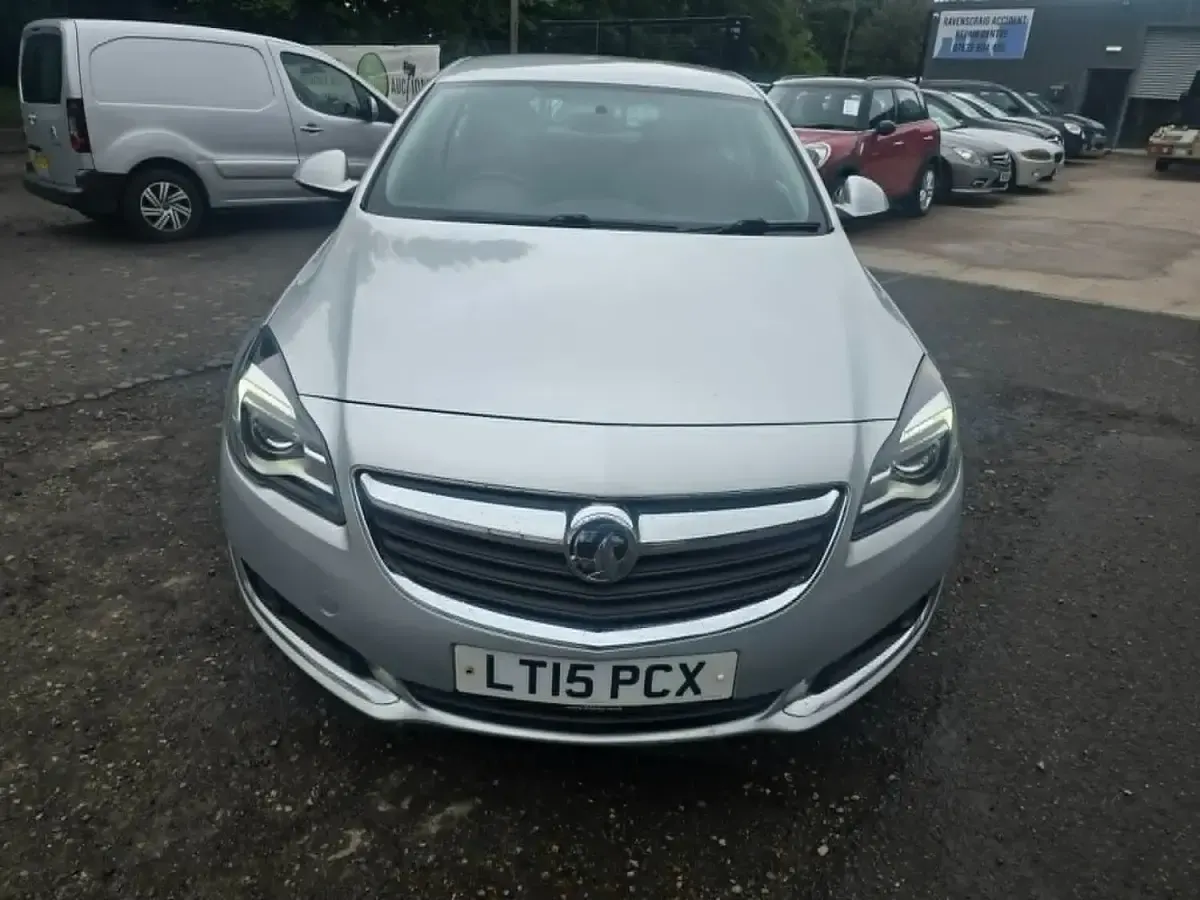 Used Vauxhall Insignia SRi 163 HP (119 kW) 2015 Silver Hatchback