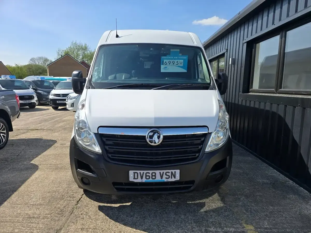 Begagnad Vauxhall Movano 2018 Vit Minibuss