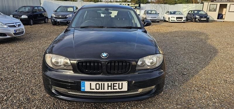 Usado BMW 118 143 HP (105 kW) 2011 Preto Citadino