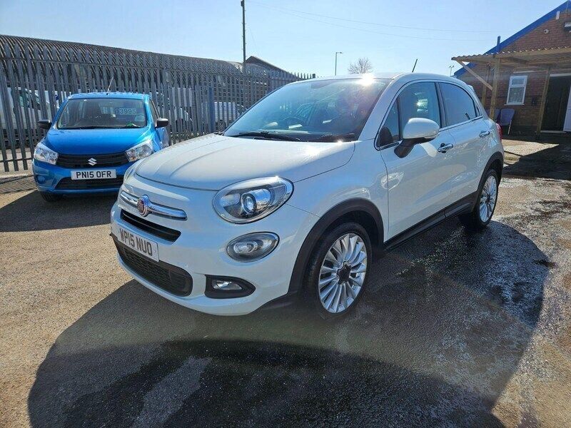 White Used 2015 Fiat 500X Lounge SUV | £3,995 (A bit pricey) - Image 1/4