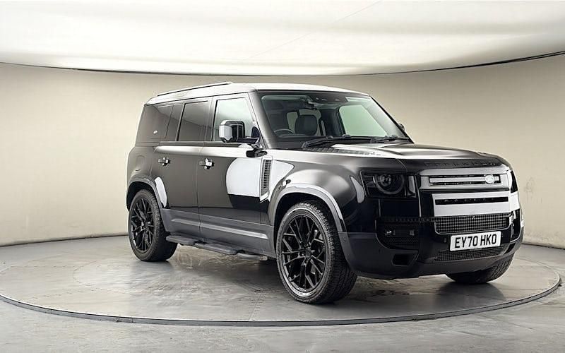 Used Land Rover Defender SE 200 HP (147 kW) 2020 Santorini black SUV