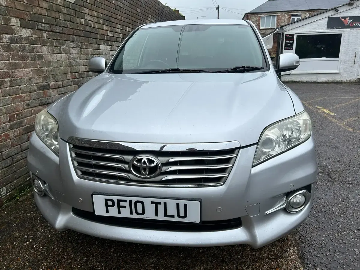 Used Toyota RAV4 150 HP (110 kW) 2010 Silver SUV