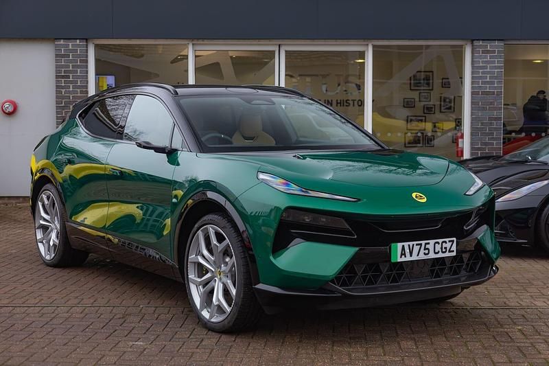 Used Lotus Eletre 450 kW (612 HP) 2025 Green SUV