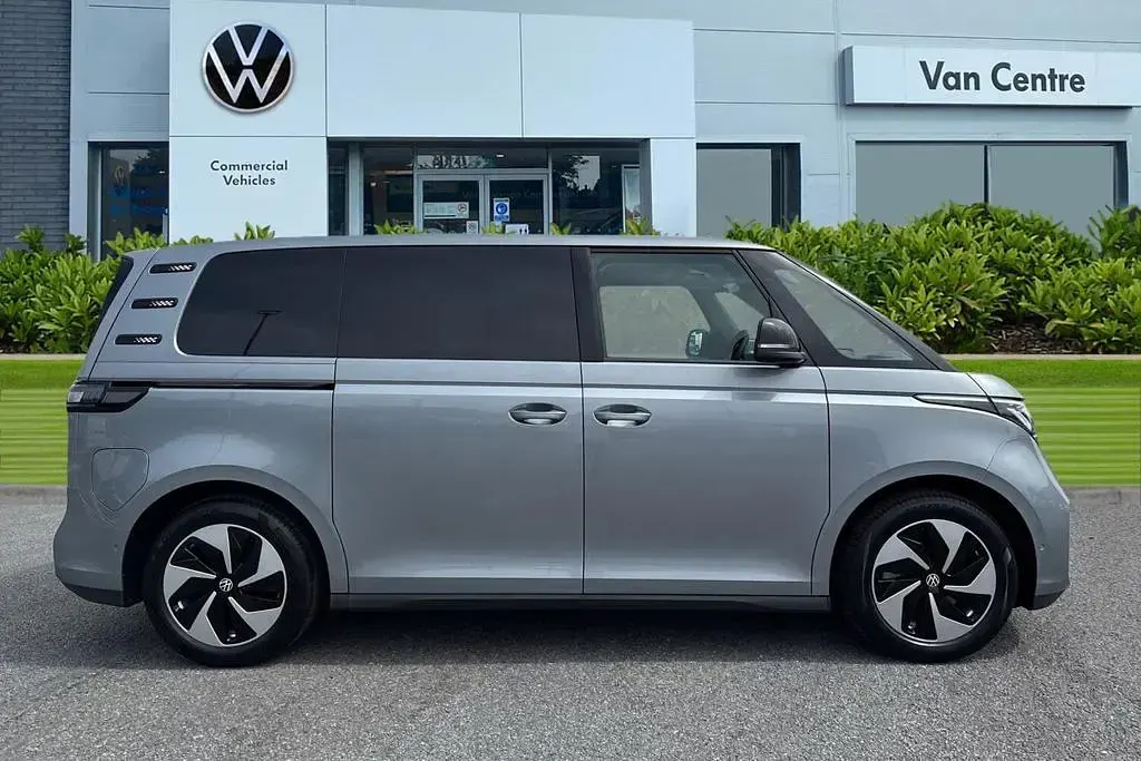 New VW ID. Buzz Life 210 kW (286 HP) 2026 MPV