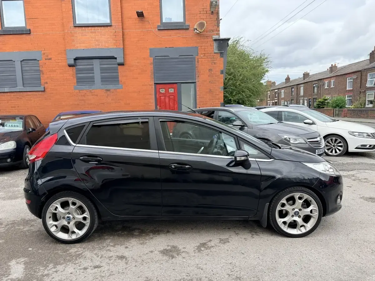 Used Ford Fiesta Titanium 2009 Black Hatchback