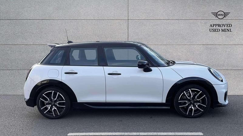 Used Mini Cooper S Hatch 201 HP (147 kW) 2024 White Hatchback