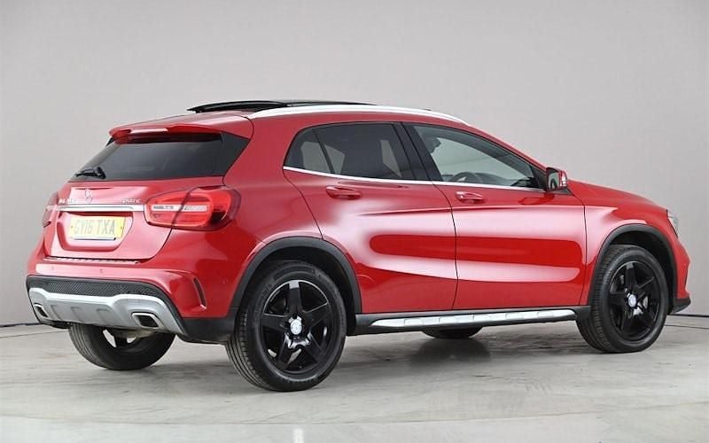 Used Mercedes GLA220 AMG line 177 HP (130 kW) 2016 Red SUV