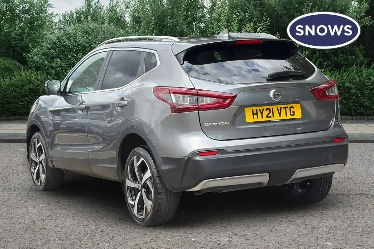 Used Nissan Qashqai N-Motion 140 HP (102 kW) 2021 Grey SUV