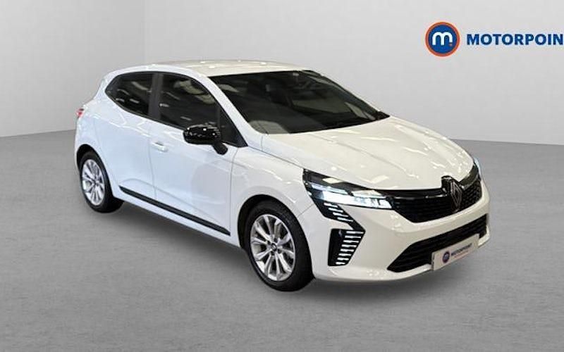 Used Renault Clio V Evolution 90 HP (66 kW) 2024 White Hatchback
