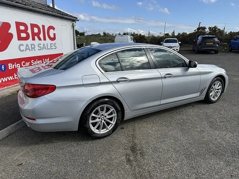 Used BMW 520 Comfort Edition 190 HP (139 kW) 2018 Glacier silver Sedan
