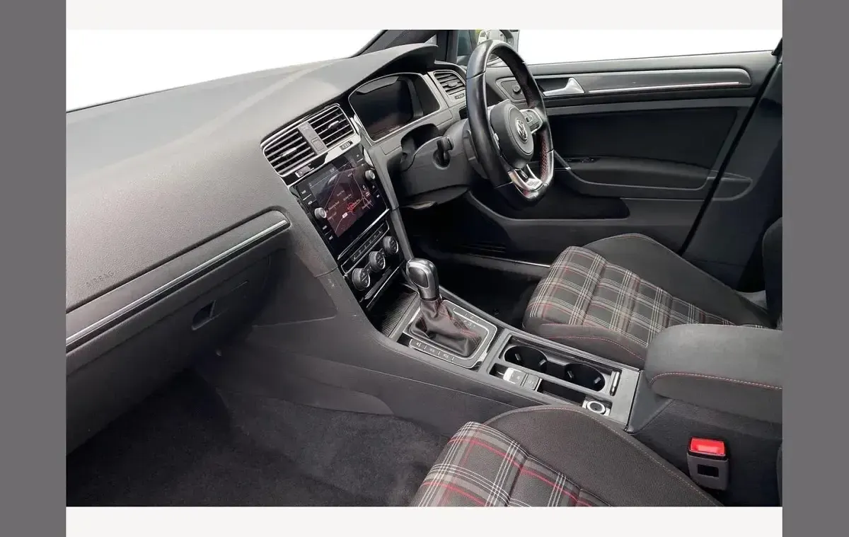 Used VW Golf VIII GTI 245 HP (180 kW) 2020 Isaac blue steel Hatchback