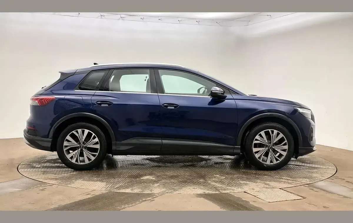 Used Audi Q4 e-tron Sport 125 kW (170 HP) 2021 Blue SUV