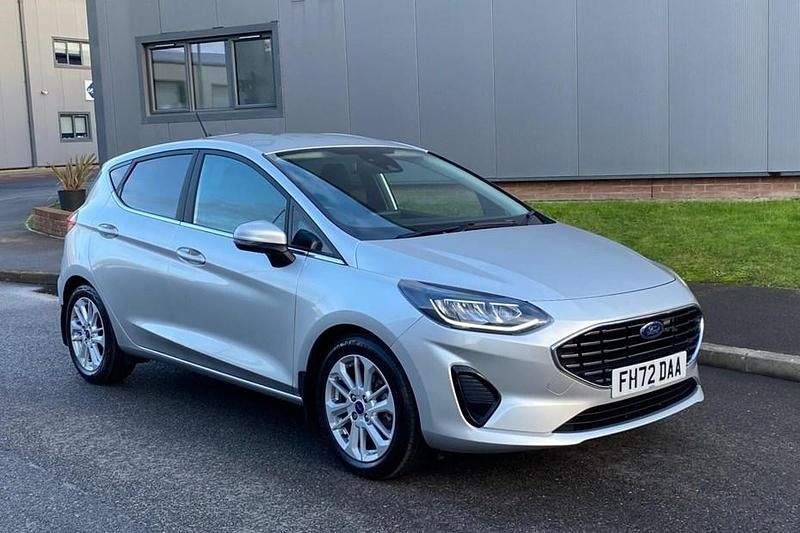 Used Ford Fiesta Titanium 125 HP (91 kW) 2023 Silver Hatchback