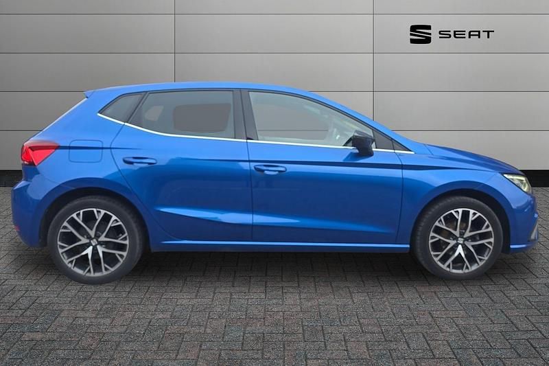 Used Seat Ibiza XCELLENCE 94 HP (69 kW) 2022 Blue Hatchback
