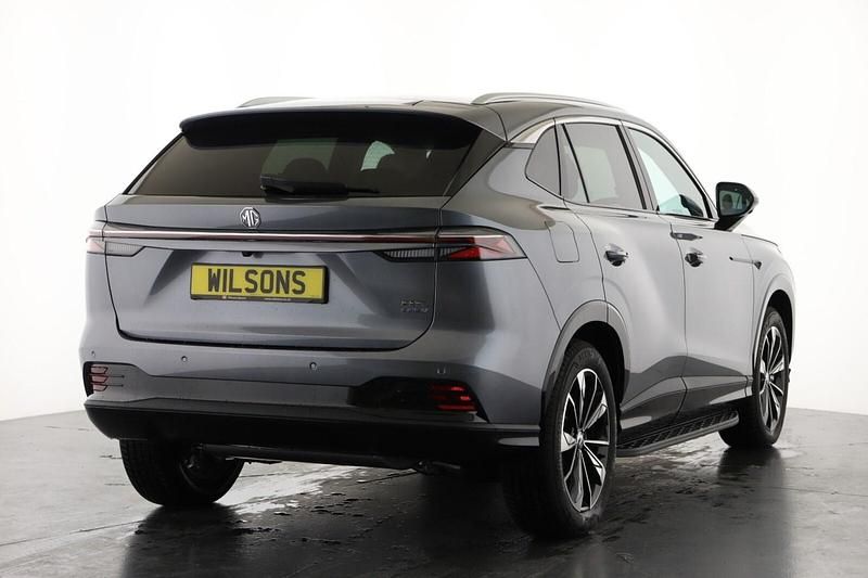 New MG HS Trophy 2025 Silver SUV