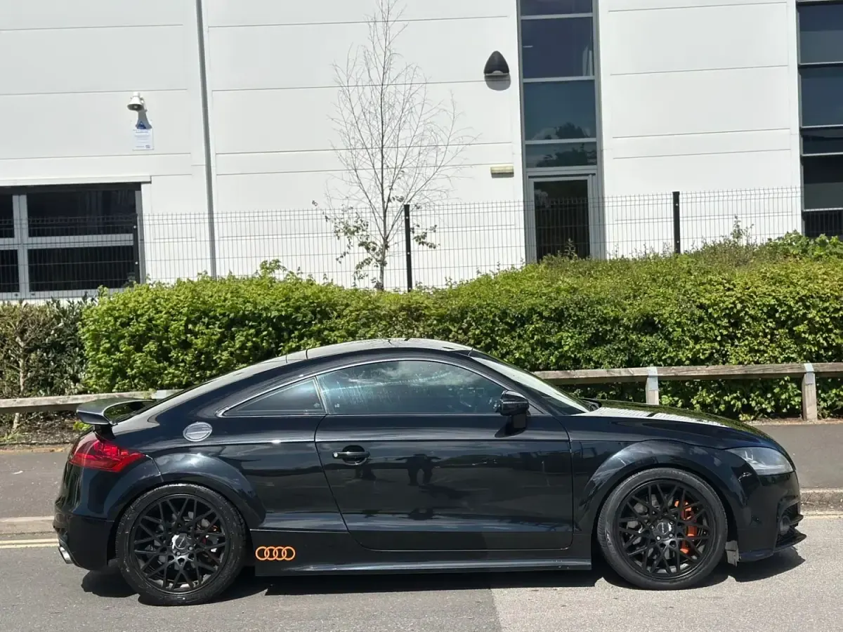 Usado Audi TTS 272 HP (200 kW) 2008 Preto Coupé