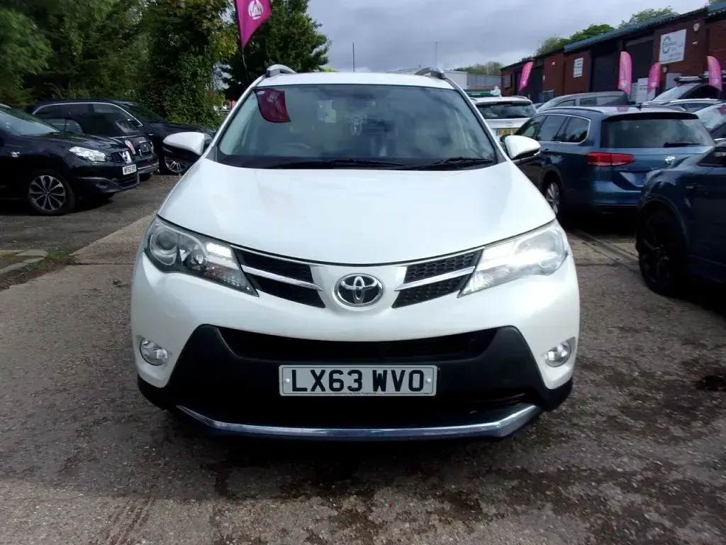 Usado Toyota RAV4 150 HP (110 kW) 2013 Branco SUV