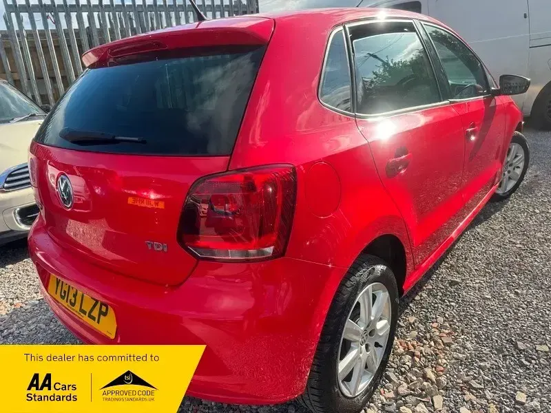 Second-hand VW Polo Match 75 CP (55 kW) 2013 Roșu Hatchback