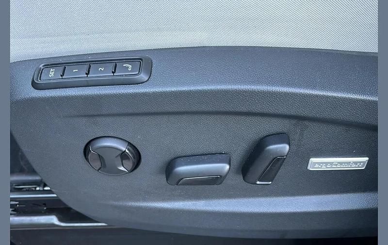 Used VW ID. Buzz Pro 147 kW (200 HP) 2022 Blue MPV