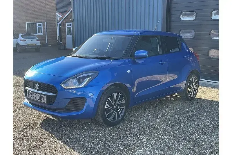 Begagnad Suzuki Swift SZ-L 83 HK (61 kW) 2022 Blå Halvkombi
