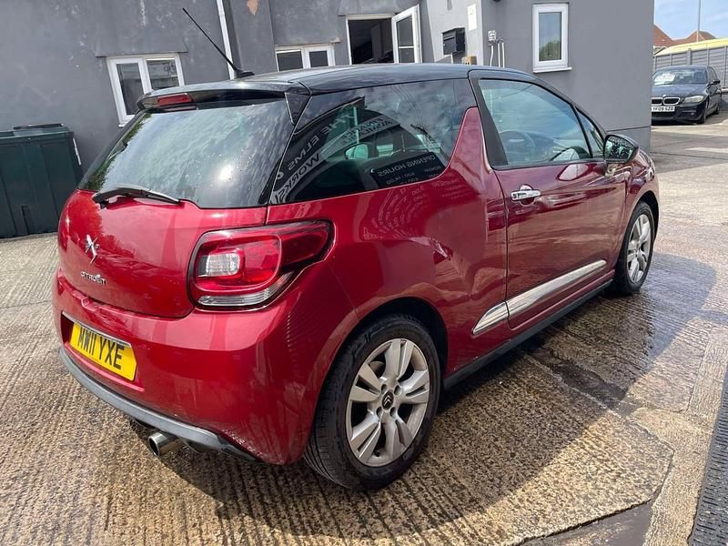 Used Citroën DS3 Style 90 HP (66 kW) 2011 Red Hatchback