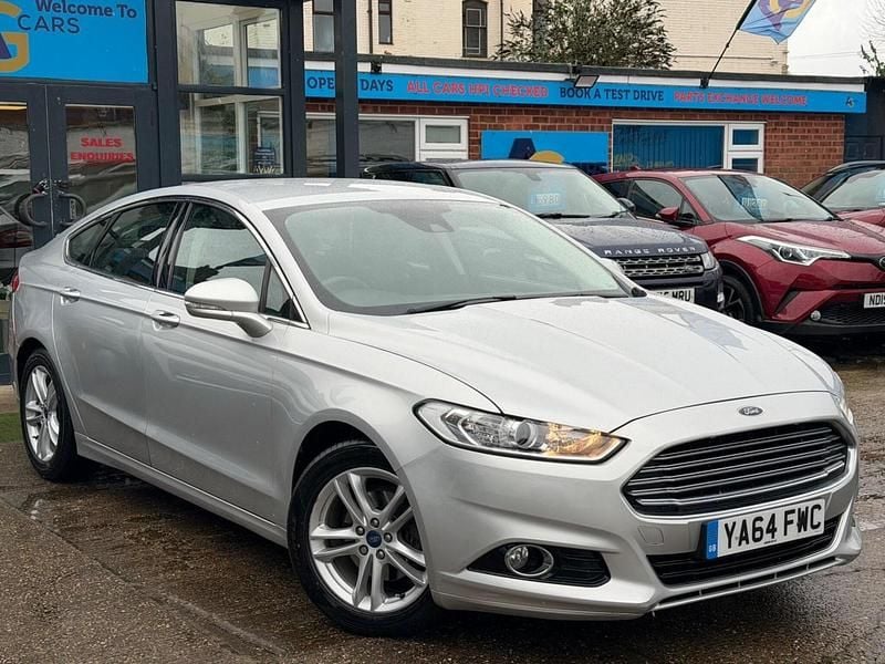 Used Ford Mondeo Titanium 150 HP (110 kW) 2015 Silver Hatchback
