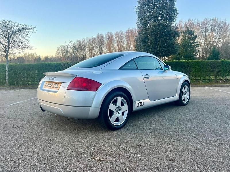 Begagnad Audi TT Performance 2012 Silver Sportkupé