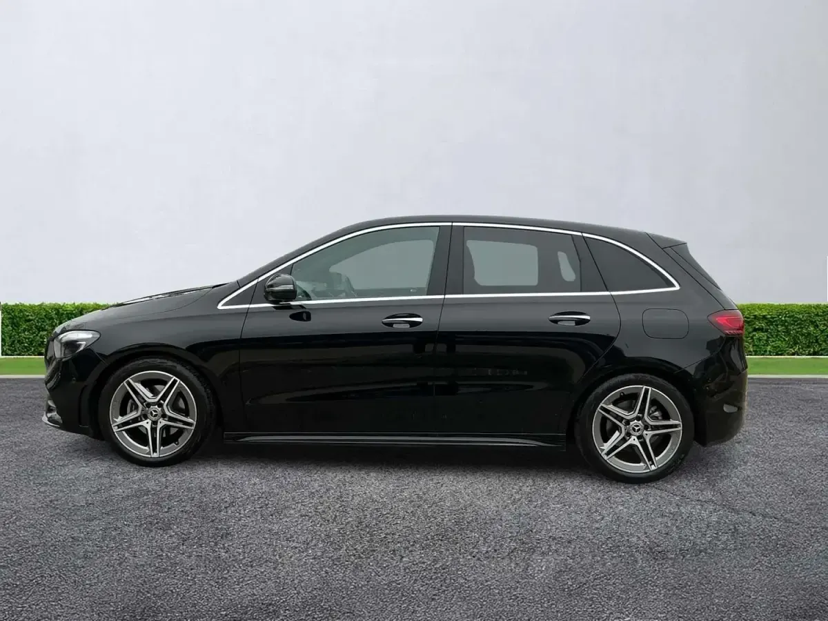 Usado Mercedes B200 Executive 2024 Preto Monovolume