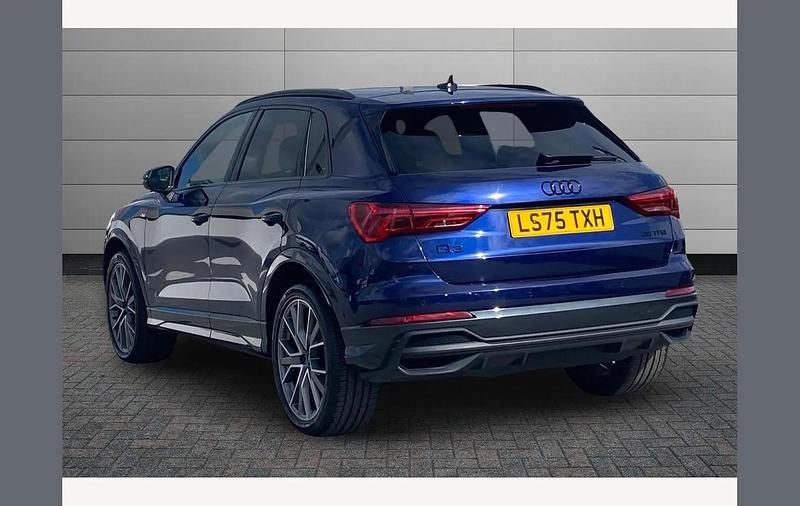 Used Audi Q3 Black Edition 150 HP (110 kW) 2025 Blue SUV