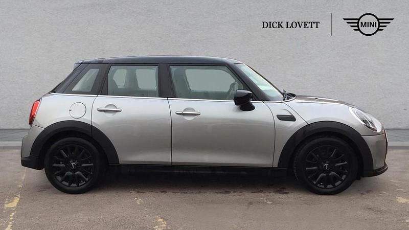 Used Mini Cooper Classic 134 HP (98 kW) 2023 Silver Hatchback